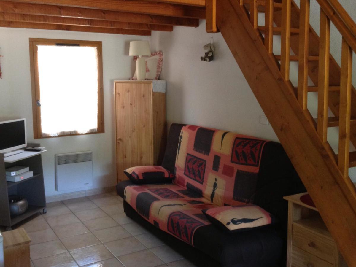 Mazet De Vacances Dans Le Domaine De L'Espai Saint-Martin-de-Brômes Exterior foto